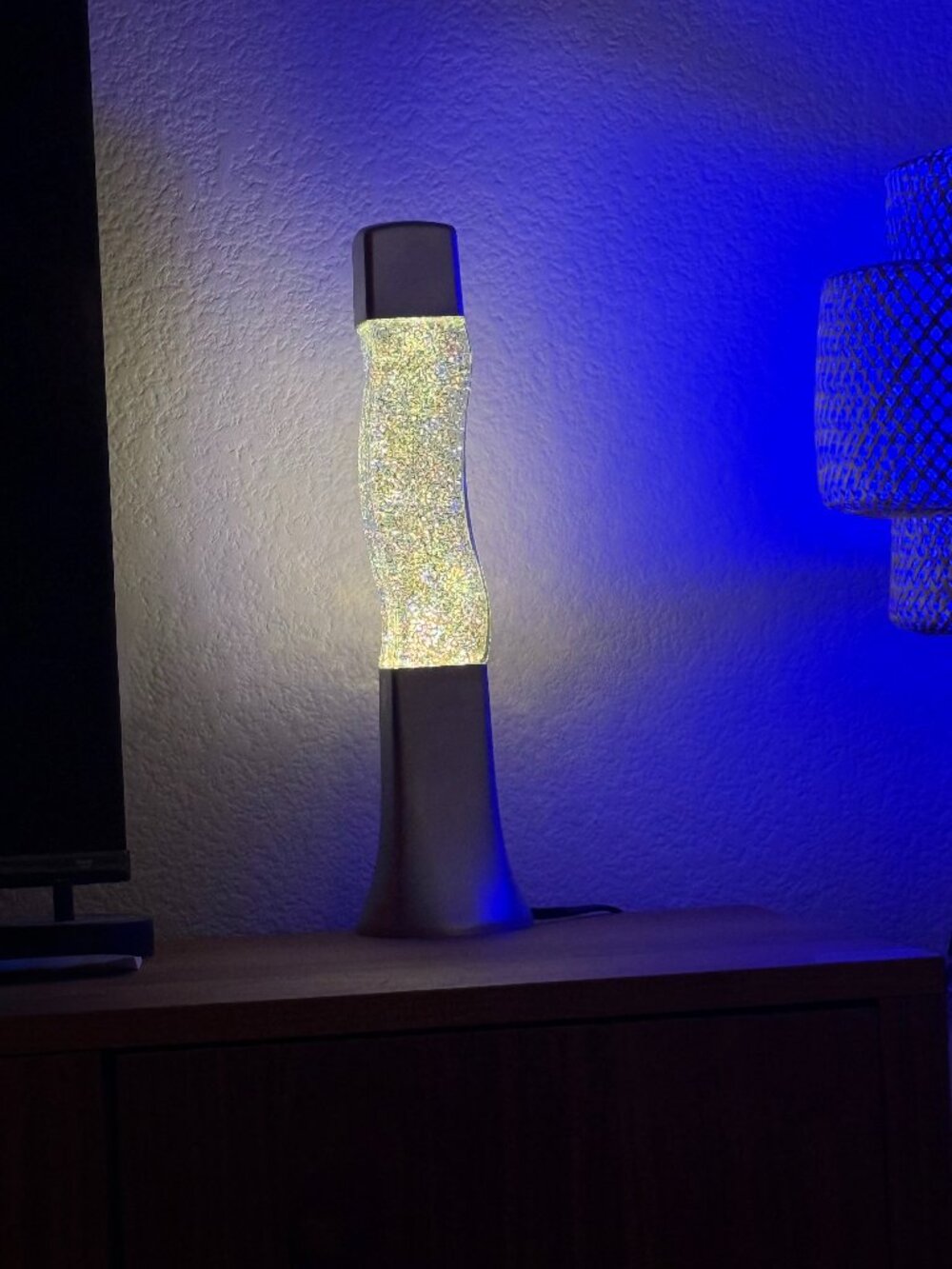 ✨ ADHD Approved Wavy Sparkle Glitter Lava Lamp